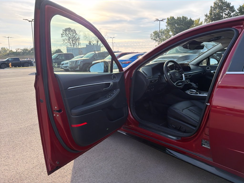 Used 2023 Hyundai Sonata Limited FWD image 19