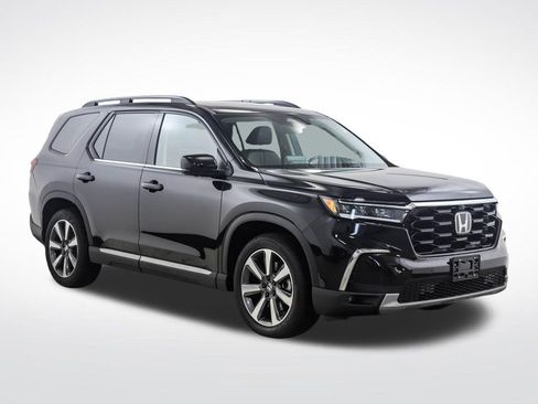 Used 2025 Honda Pilot Elite image 7