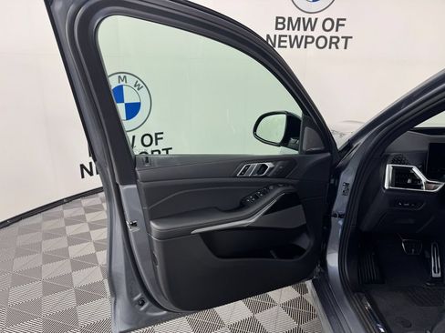 New 2026 BMW X5 xDrive40i w/ M Sport Package AWD/4WD image 17
