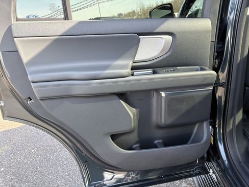 New 2026 Ford Expedition Active image 19