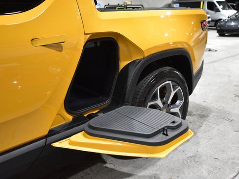 Used 2022 Rivian R1T Adventure image 66