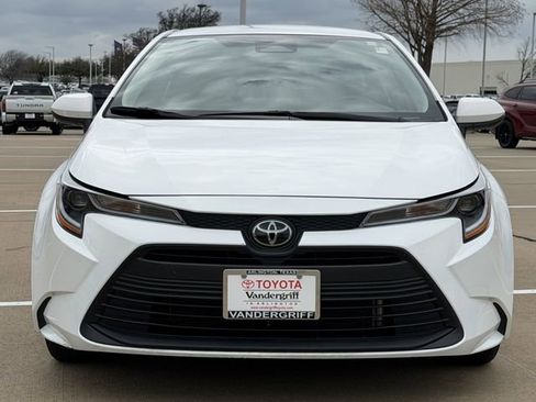 Certified 2025 Toyota Corolla LE image 8
