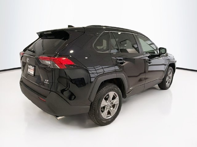 Certified 2025 Toyota RAV4 LE AWD/4WD image 6