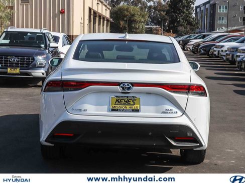 Used 2022 Toyota Mirai w/ Advanced Technology Package RWD image 3