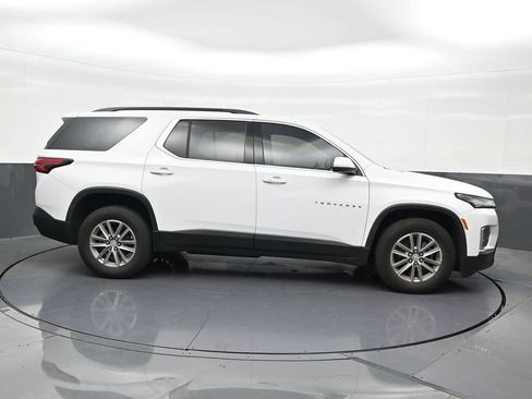 Used 2023 Chevrolet Traverse LT FWD image 7