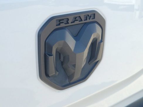 Used 2021 RAM 1500 Big Horn AWD/4WD image 12