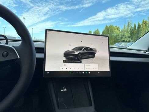 Used 2025 Tesla Model 3 Long Range RWD image 18