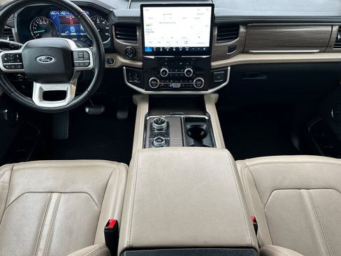 Used 2023 Ford Expedition Limited image 13
