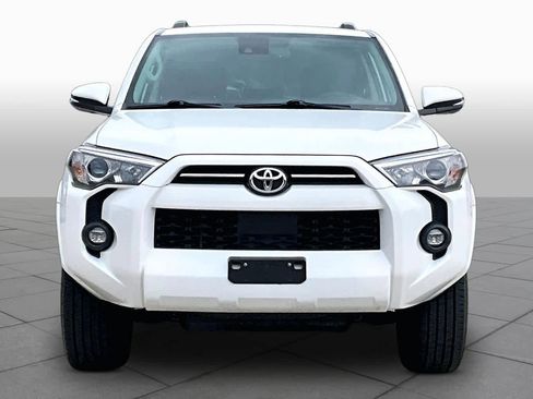 Used 2022 Toyota 4Runner SR5 Premium AWD/4WD image 4