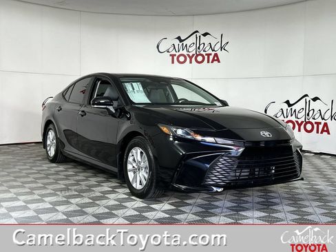 New 2026 Toyota Camry LE FWD image 1