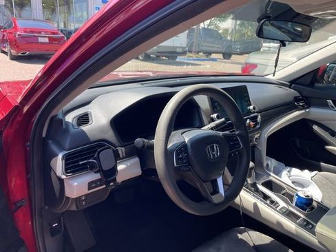 Used 2019 Honda Accord LX image 9