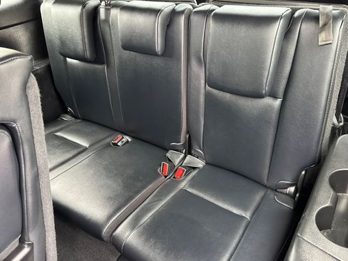 Used 2019 Toyota Highlander XLE AWD/4WD image 36