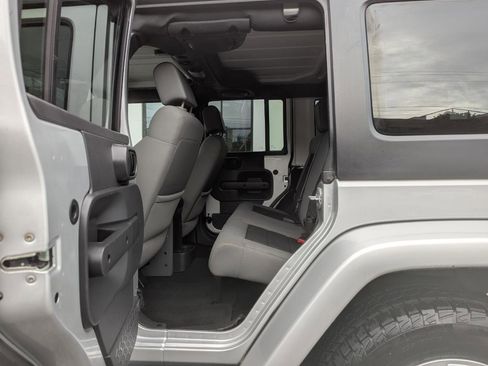 Used 2010 Jeep Wrangler Unlimited Sahara w/ Trailer Tow Group AWD/4WD image 33