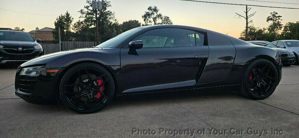 Used 2015 Audi R8 V8 w/ Extended Leather Package AWD/4WD image 4