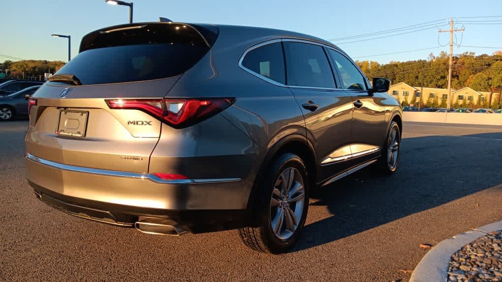 Used 2024 Acura MDX SH-AWD image 5