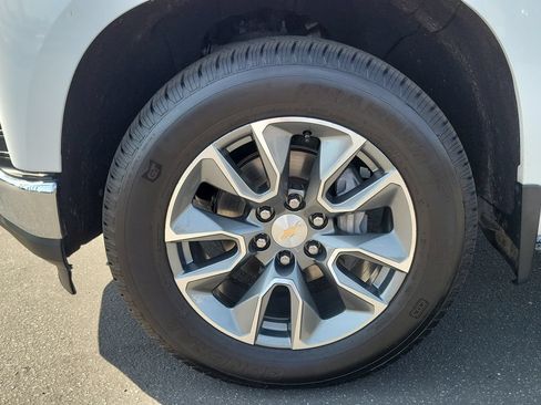 Used 2021 Chevrolet Silverado 1500 LT RWD image 25