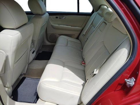 Used 2009 Cadillac DTS w/ Sun And Navigation Package FWD image 24