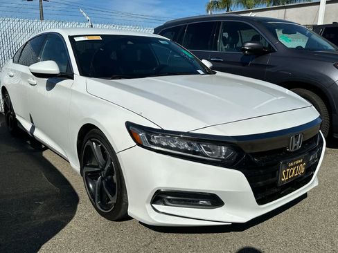 Used 2019 Honda Accord Sport image 3