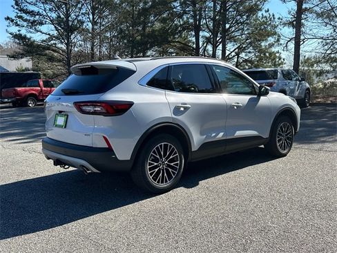 New 2025 Ford Escape Base w/ Class II Trailer Tow Package image 7