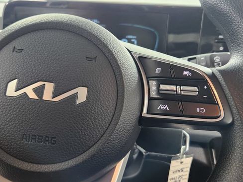 Used 2024 Kia Seltos LX AWD/4WD image 23