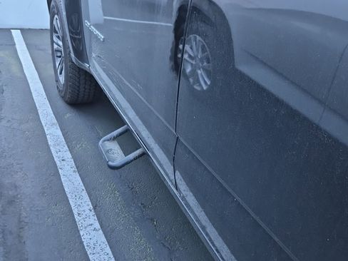 Used 2022 Chevrolet Colorado Z71 image 11