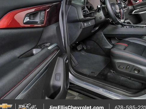 Certified 2024 Chevrolet Traverse RS FWD image 8