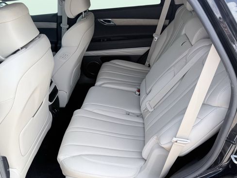 Used 2024 Genesis GV80 2.5T AWD/4WD image 35