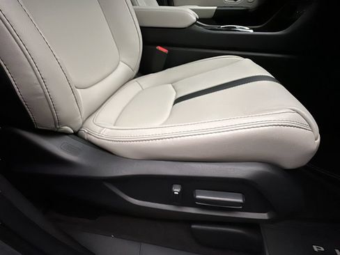 New 2026 Honda Pilot Touring image 23