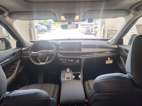 Certified 2026 INFINITI QX60 Luxe w/ Cargo Package AWD/4WD image 25