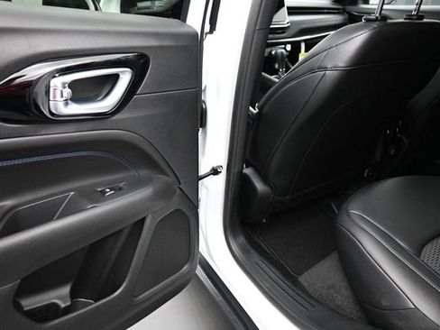 New 2026 Jeep Compass Latitude AWD/4WD image 17