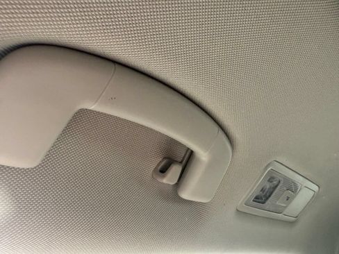 Used 2019 Volkswagen Tiguan SE w/ Panoramic Sunroof Package AWD/4WD image 17