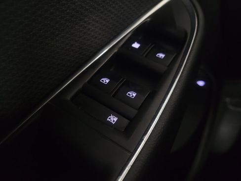 Used 2017 Chevrolet Cruze LS FWD image 27