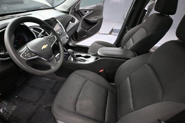 Used 2024 Chevrolet Malibu LT FWD image 17