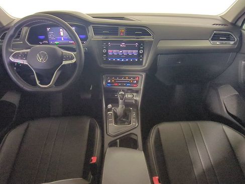 Used 2022 Volkswagen Tiguan SE FWD image 17