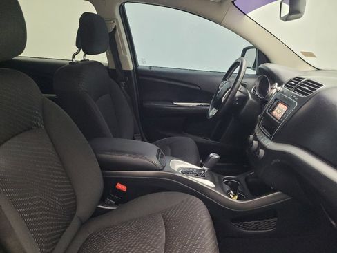 Used 2017 Dodge Journey SE w/ Flexible Seating Group FWD image 21