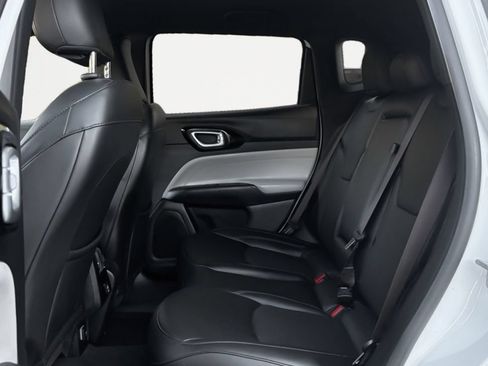 Used 2023 Jeep Compass Limited AWD/4WD image 13