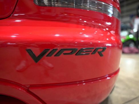 Used 2004 Dodge Viper SRT-10 image 36