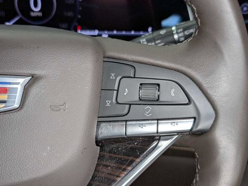 Certified 2022 Cadillac Escalade Premium Luxury w/ LPO, Illumination Package AWD/4WD image 39