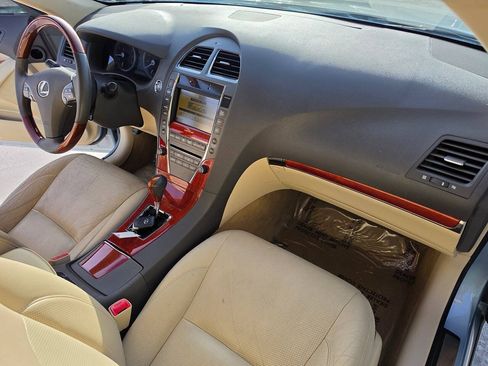Used 2011 Lexus ES 350 FWD image 36