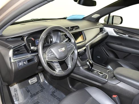Used 2023 Cadillac XT5 Sportv AWD/4WD image 40