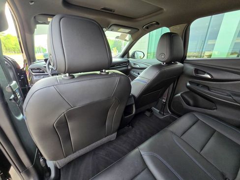 Used 2024 Buick Envista Sport Touring w/ Convenience I Package image 18