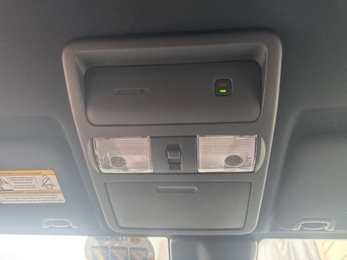 Used 2024 Nissan Frontier PRO-4X w/ Technology Package image 17