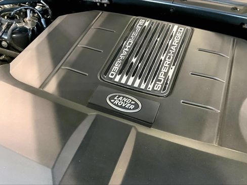 Certified 2025 Land Rover Defender 110 V8 AWD/4WD image 32