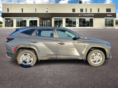 Used 2026 Hyundai Tucson SE AWD/4WD image 2
