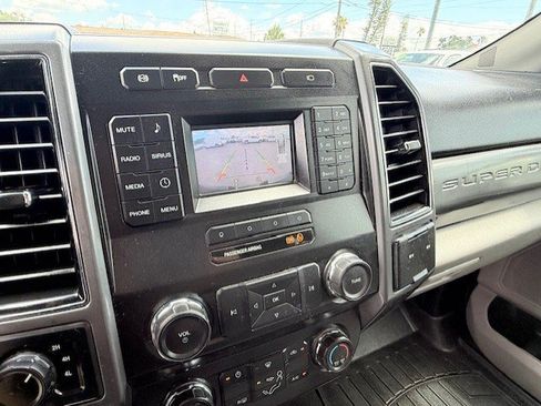 Used 2019 Ford F250 XLT w/ XLT Value Package AWD/4WD image 16
