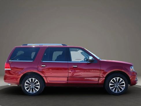 Used 2015 Lincoln Navigator 4WD image 6