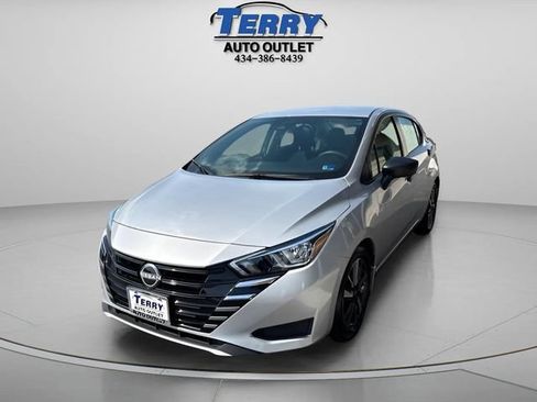 Used 2024 Nissan Versa S w/ S Plus Package FWD image 4