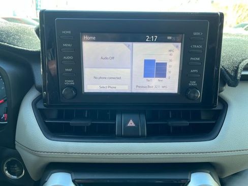 Used 2019 Toyota RAV4 XLE image 8