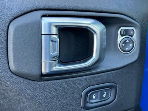 Used 2021 Jeep Wrangler Unlimited Sahara w/ Cold Weather Group image 12