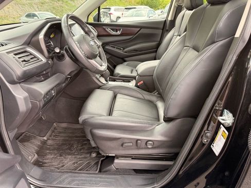 Used 2023 Subaru Ascent Touring image 5